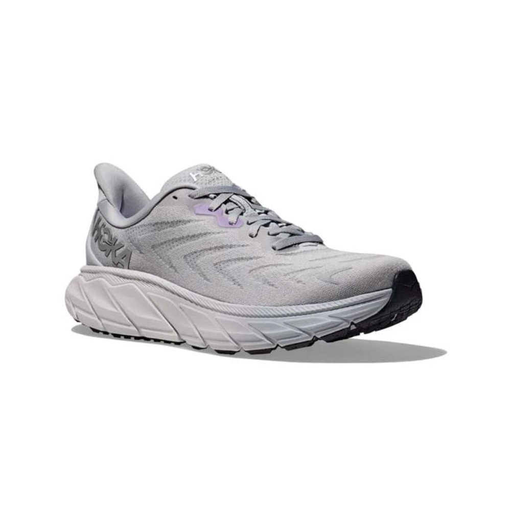 Hoka Arahi 6